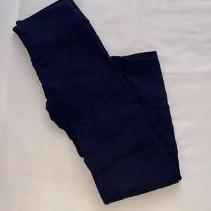 Black scrunch butt leggings